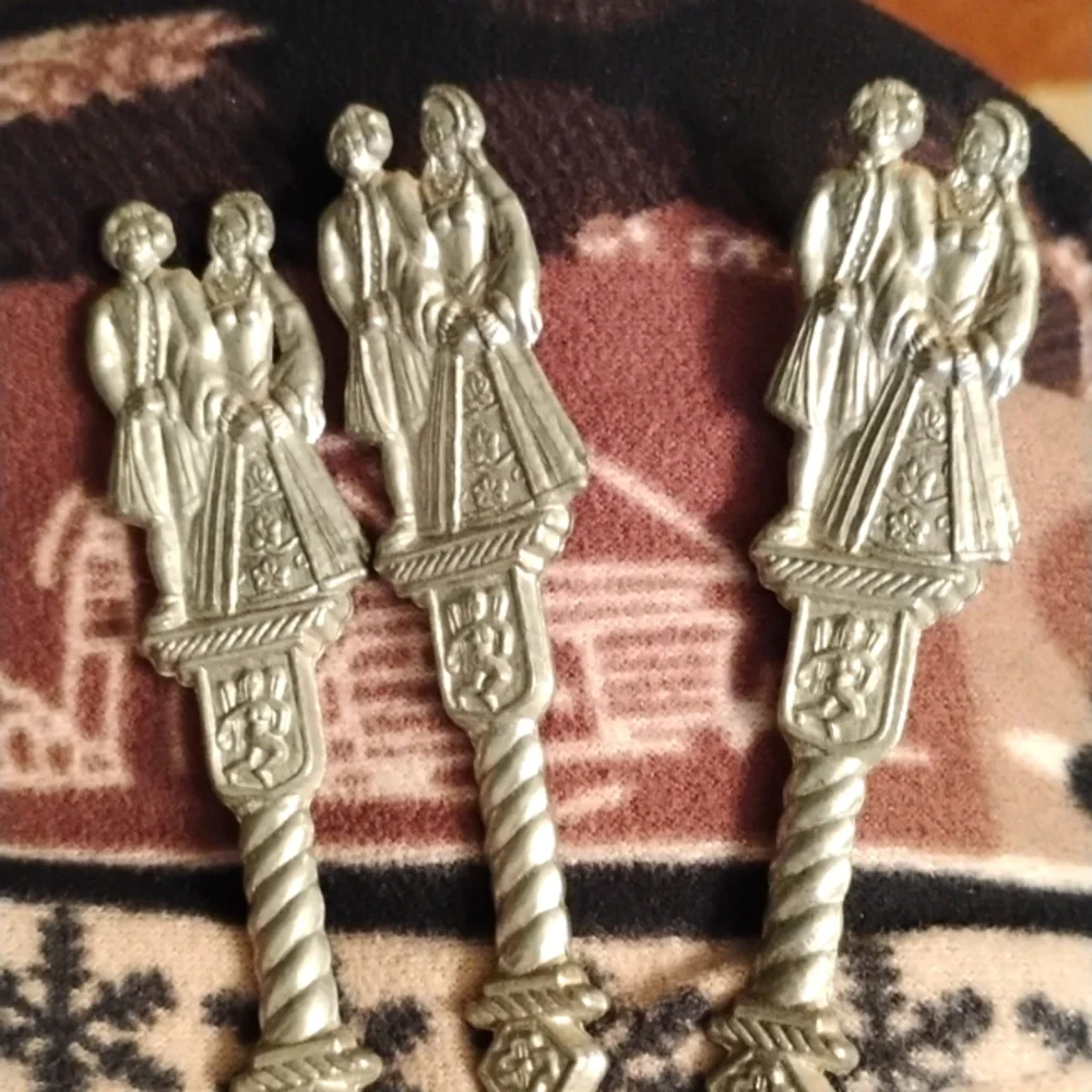 Lot of 16 Souvenir Spoons from US, Foreign Countries, Historical Events 🚀